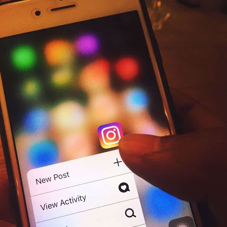 An influencer scheduling a new Instagram post.