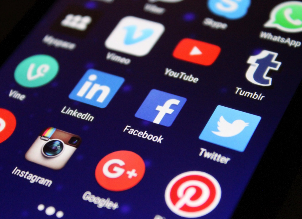 Social media apps on a phone screen | Social Media Platforms with the Best ROI