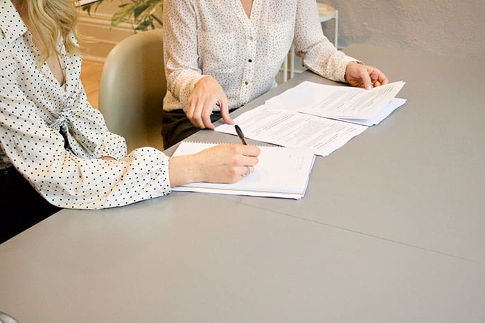 brand manager briefing influencer on expected goals