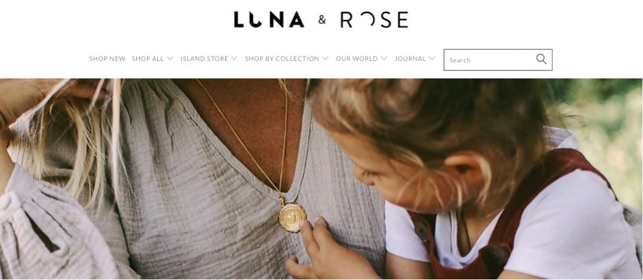 Luna & Rose website | Daughter playing with Mum's pendant