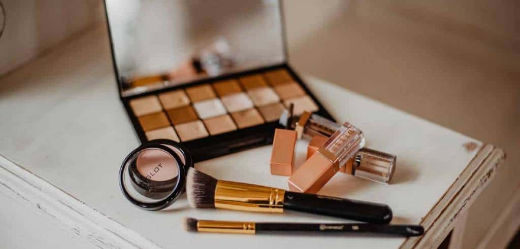 Makeup set | Tips on how to become a beauty influencer