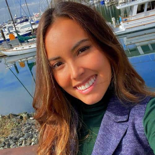 Paz Moscoso by the docks | Top Social Media Influencers Featured on Afluencer