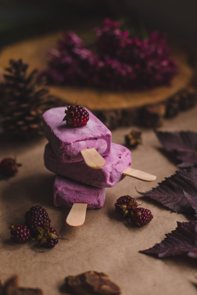 Using props to make popsicles look more aesthetically pleasing | Food Photography Tips for Influencers