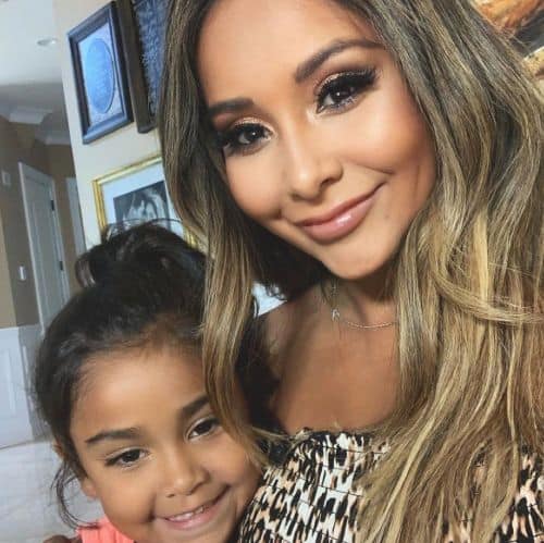 Snooki of Jersey Shore and daughter